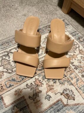 Open edit Quincy heels
